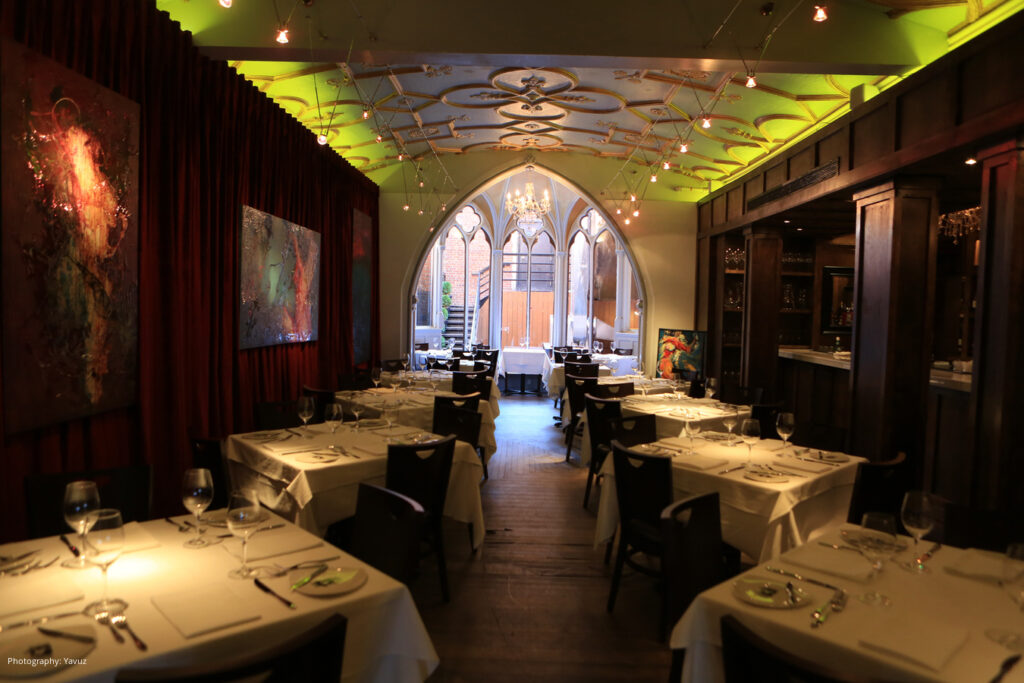 la-queue-de-ceval-steakhouse-dest-apr2013-001