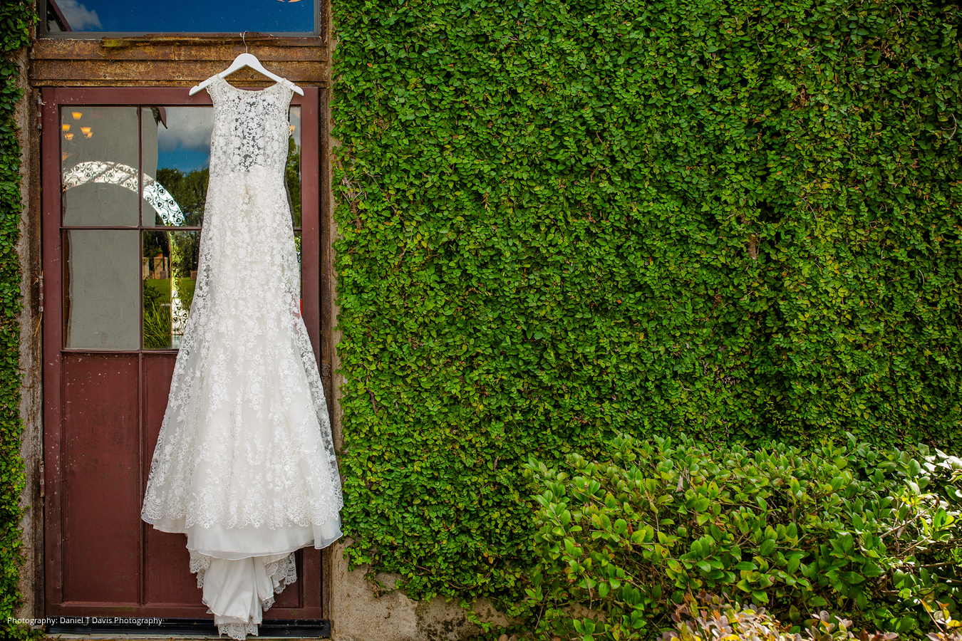 daniel-t-davis-photography-olde-dobbin-staion-texas-wedding-2017-002