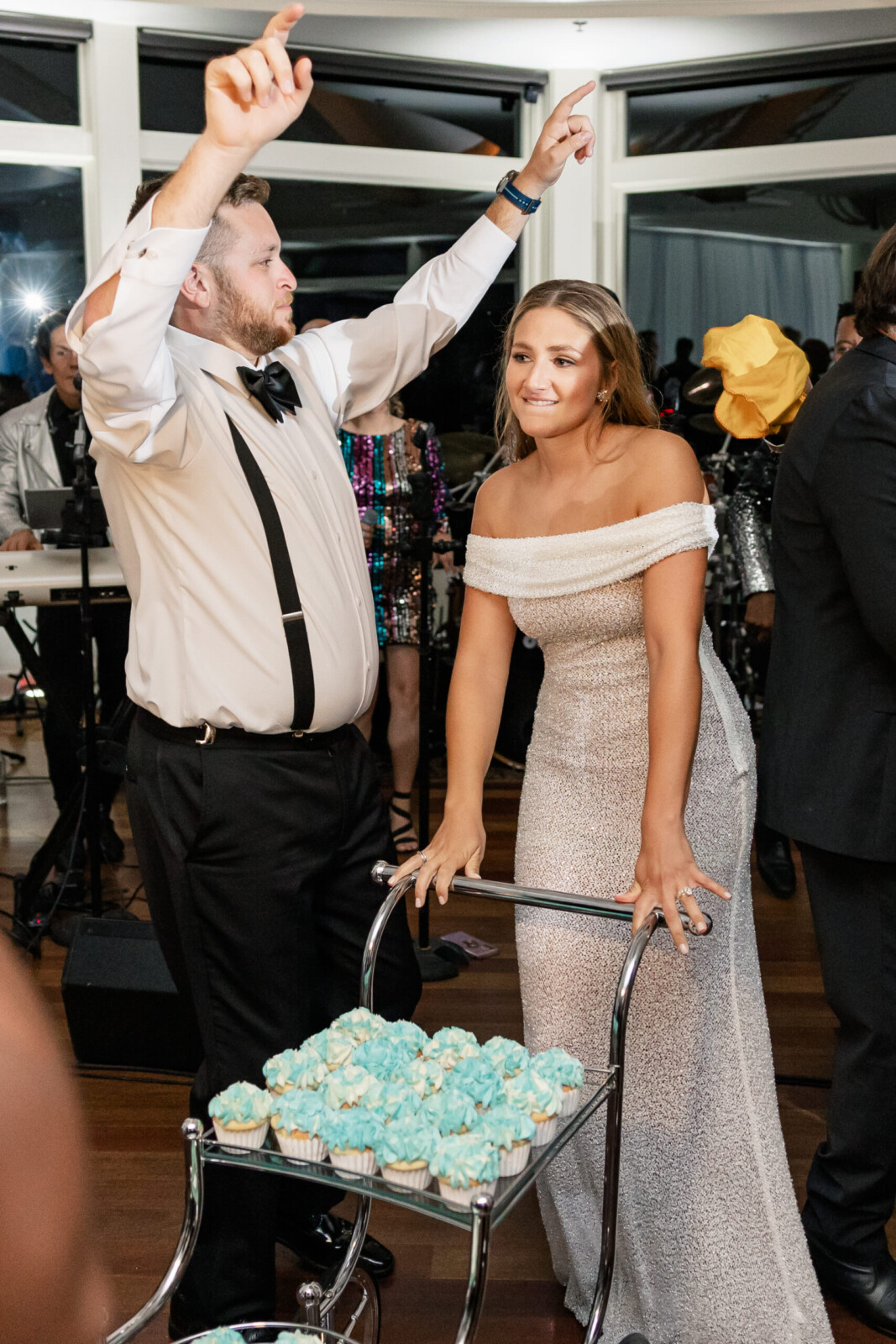 J+S_WED-2211