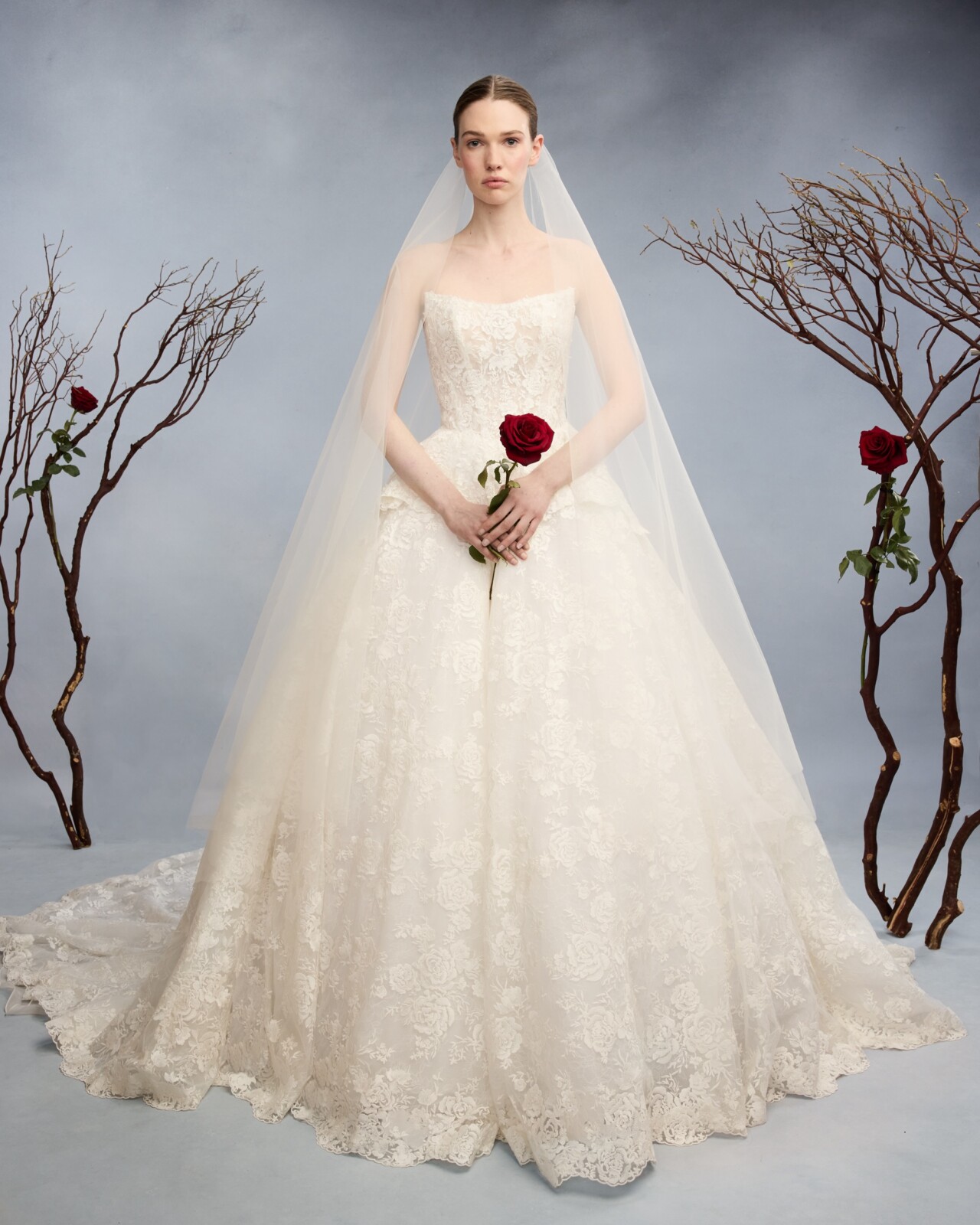 reem-acra-R1032 RED ROSE