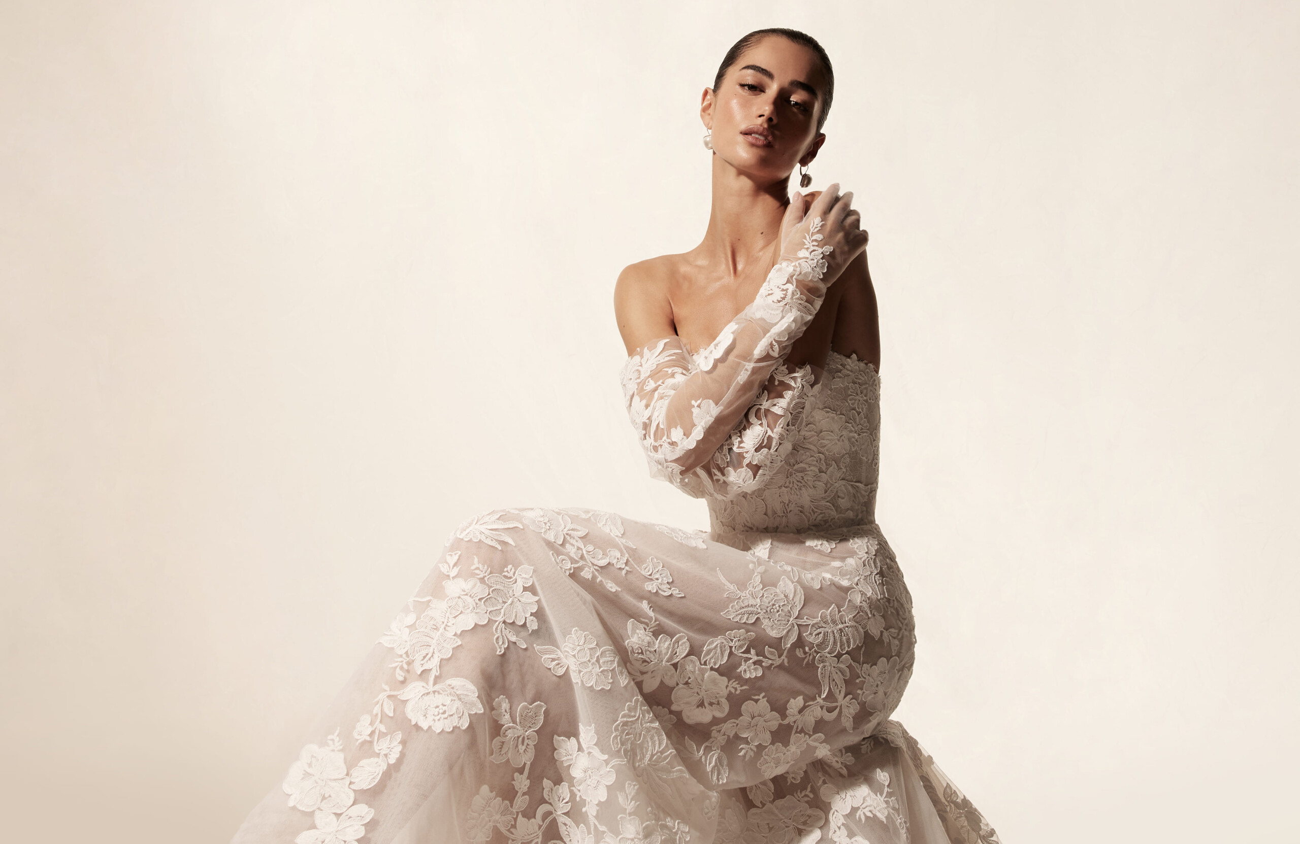 top-bridal-image=14 - MoniqueLhuillierSpring2026- Vida