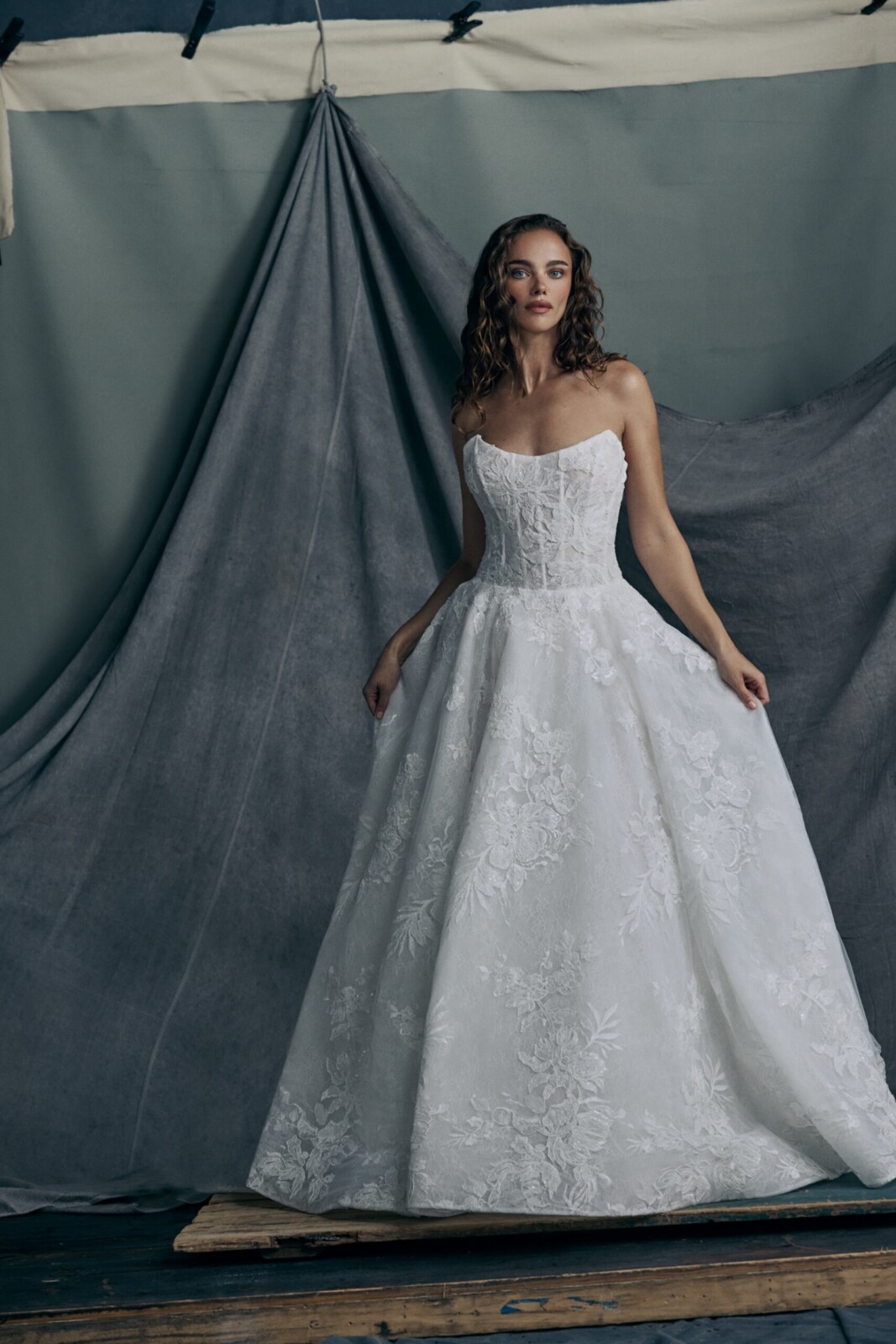 anne-barge-wedding-dress-13