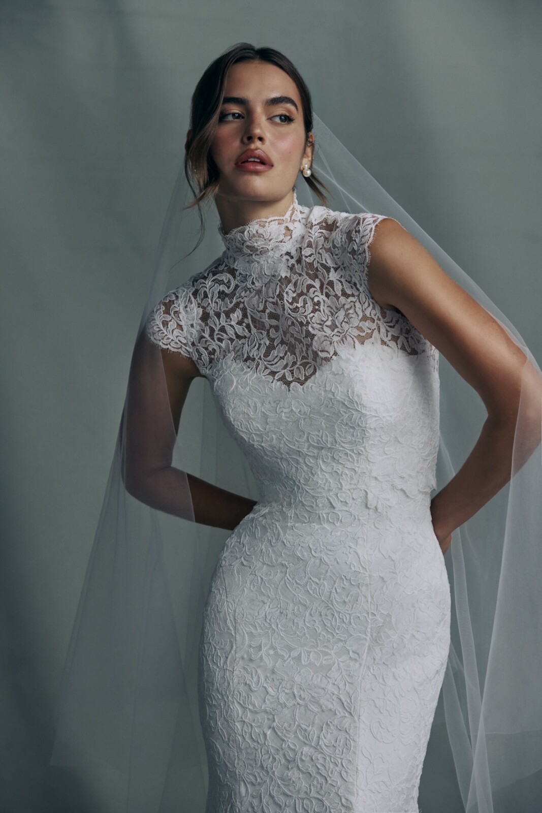 anouk-top-anne-barge-wedding-dress-7