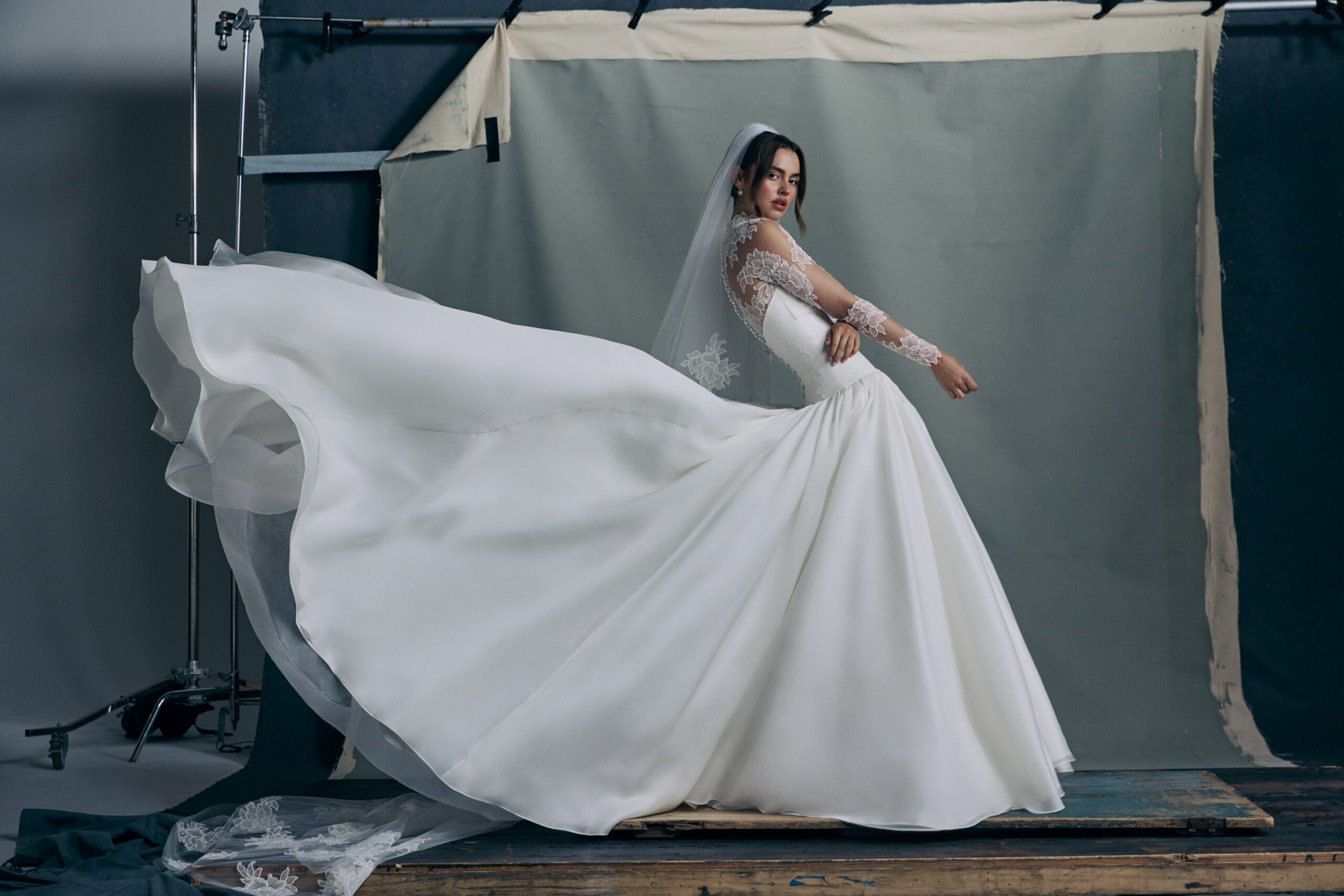 noblesse-anne-barge-wedding-dress3