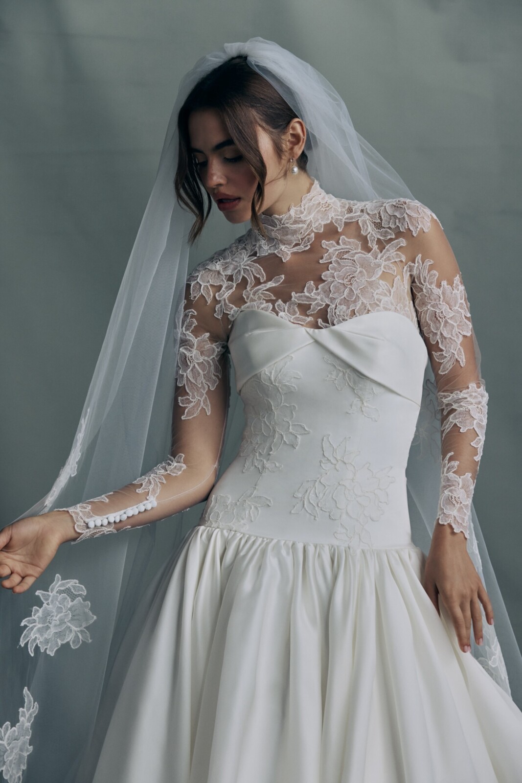 noblesse-top-anne-barge-wedding-dress-20