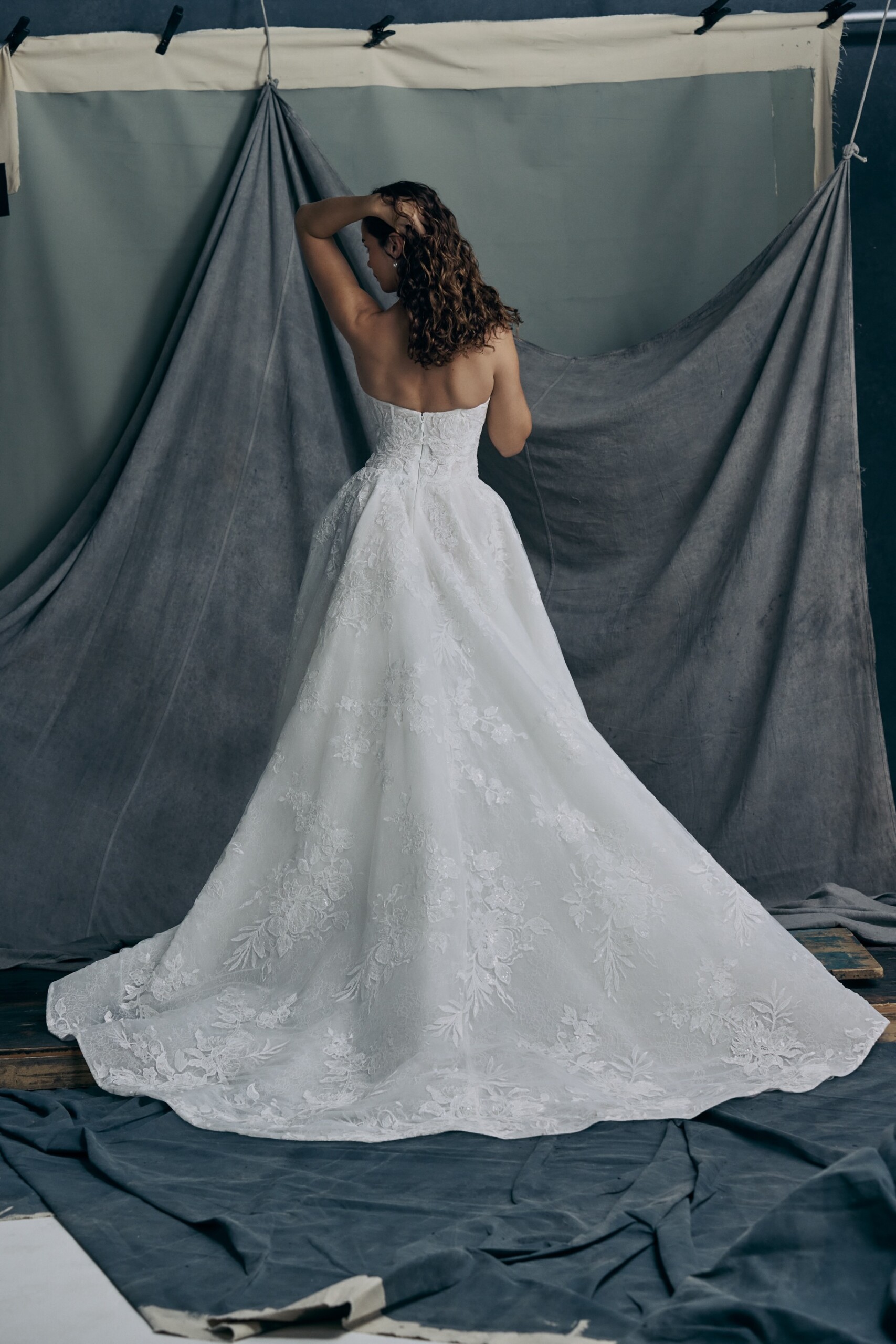 regalia-anne-barge-wedding-dress5