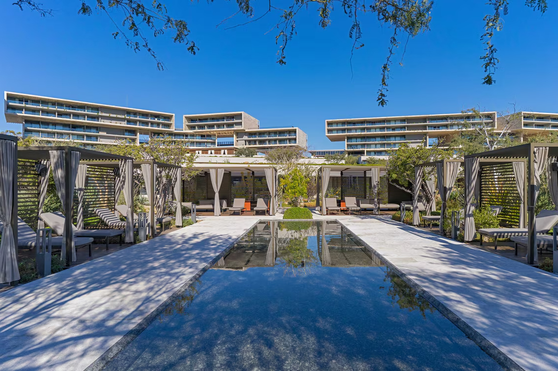 sjdlc-pool-area-6817-hor-wide (1)