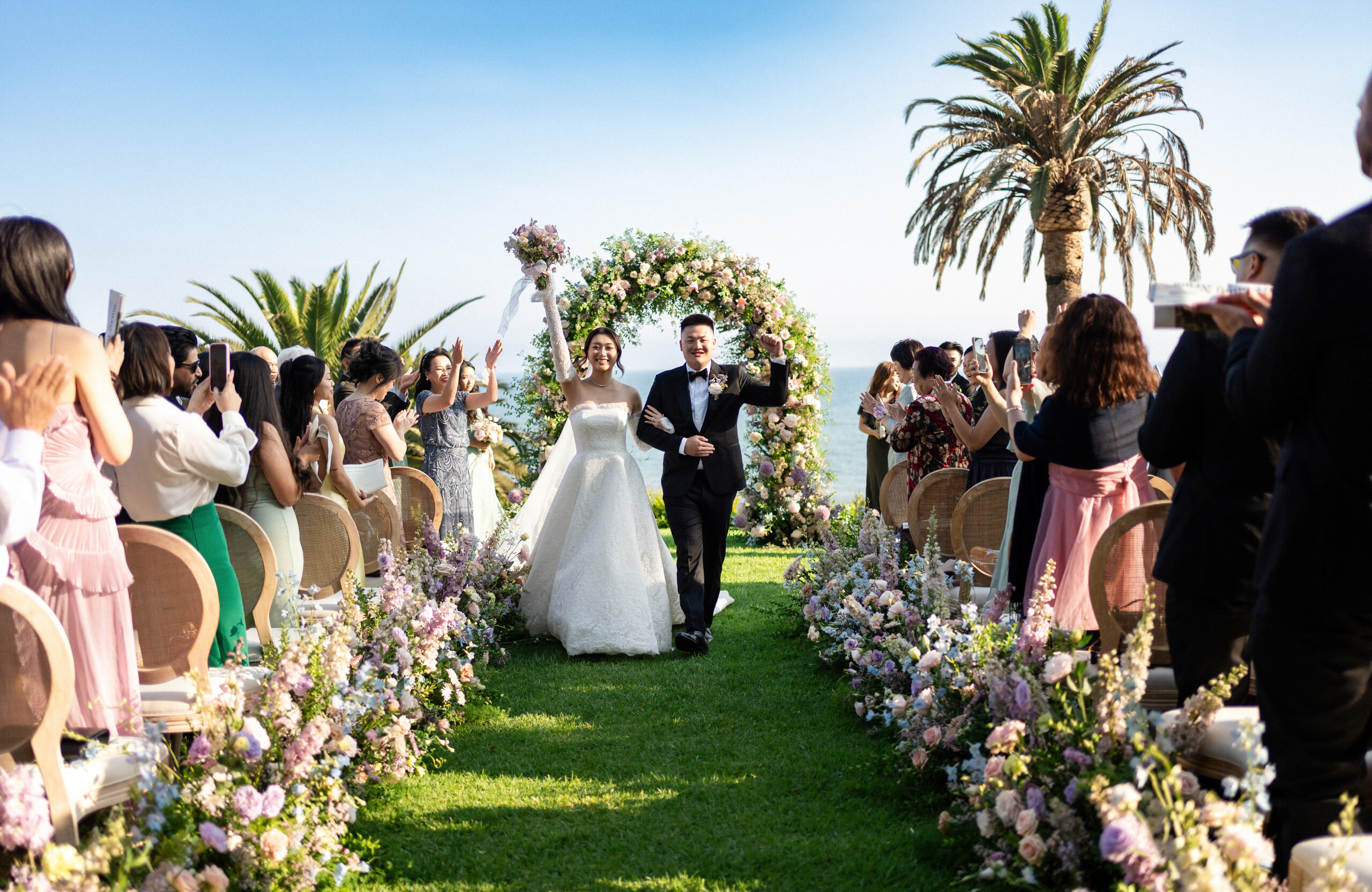 bride and groom outdoor wedding ceremony in Pacific Palisades