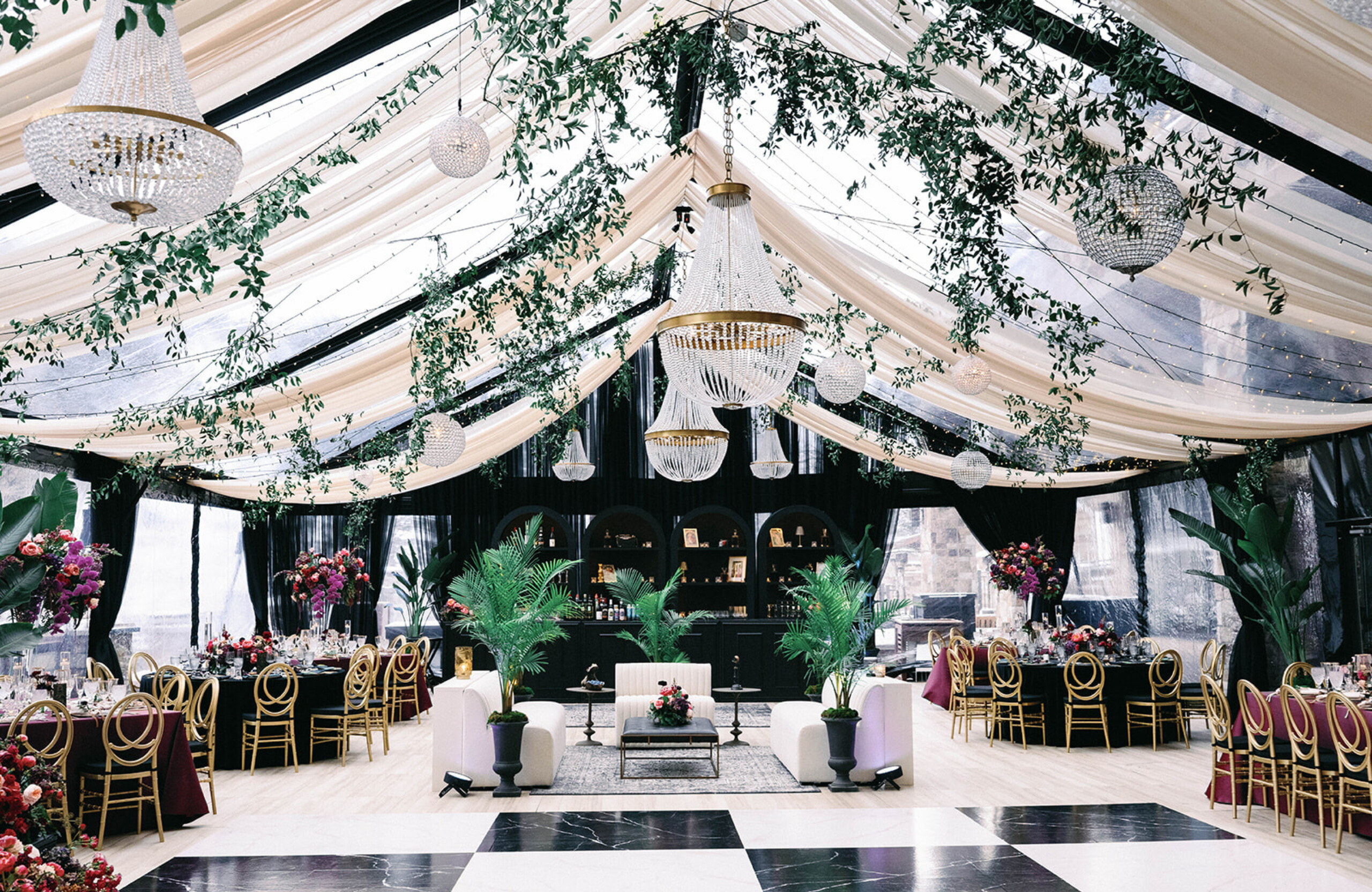 wedding reception inspired by 1920s Havana