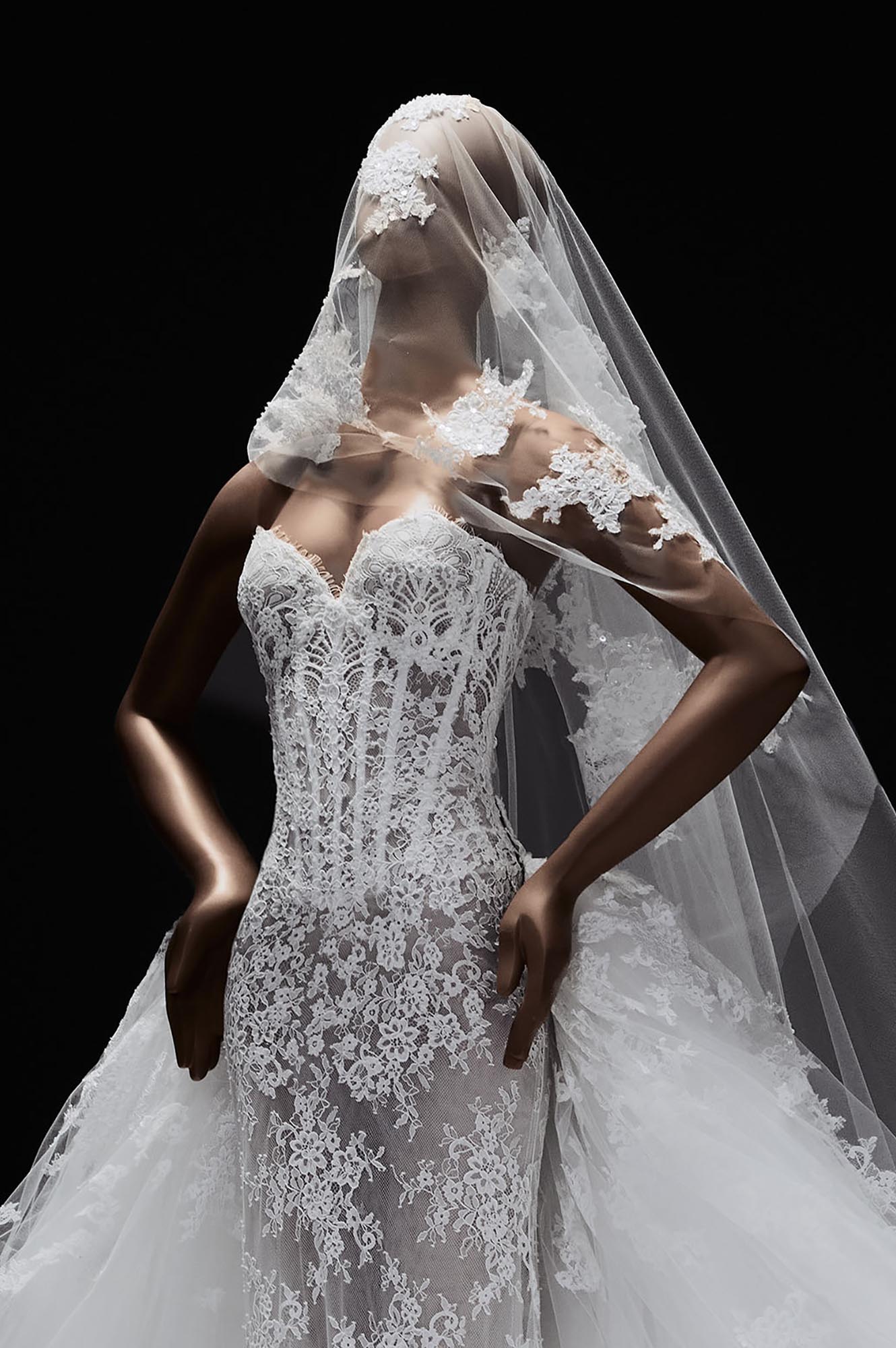 zuhair_murad_wedding_gown_spring_2007_11 from the zuhair murad spring 2007 wedding dress collection