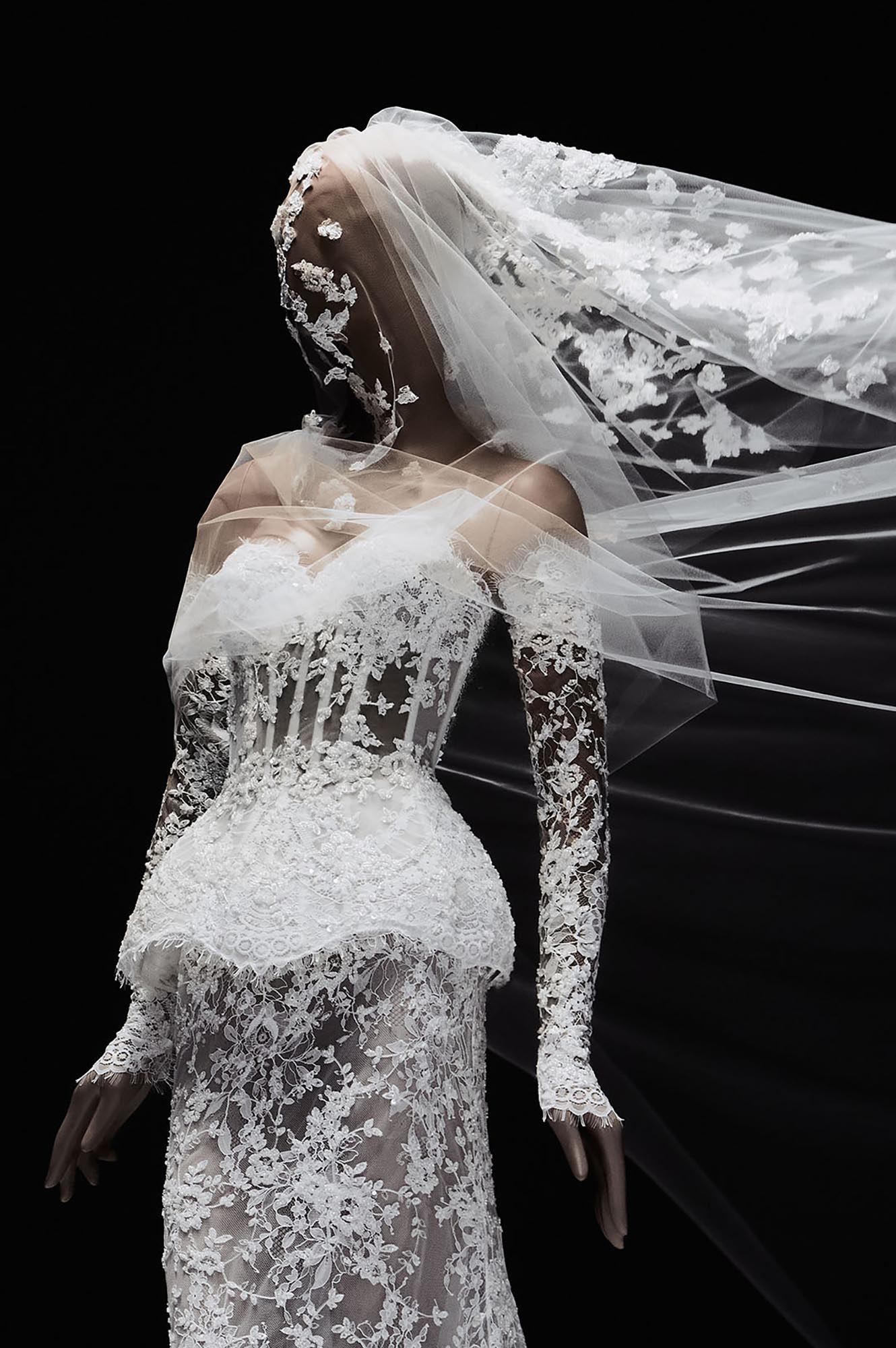 zuhair_murad_wedding_gown_spring_2007_6 from the zuhair murad spring 2007 wedding dress collection