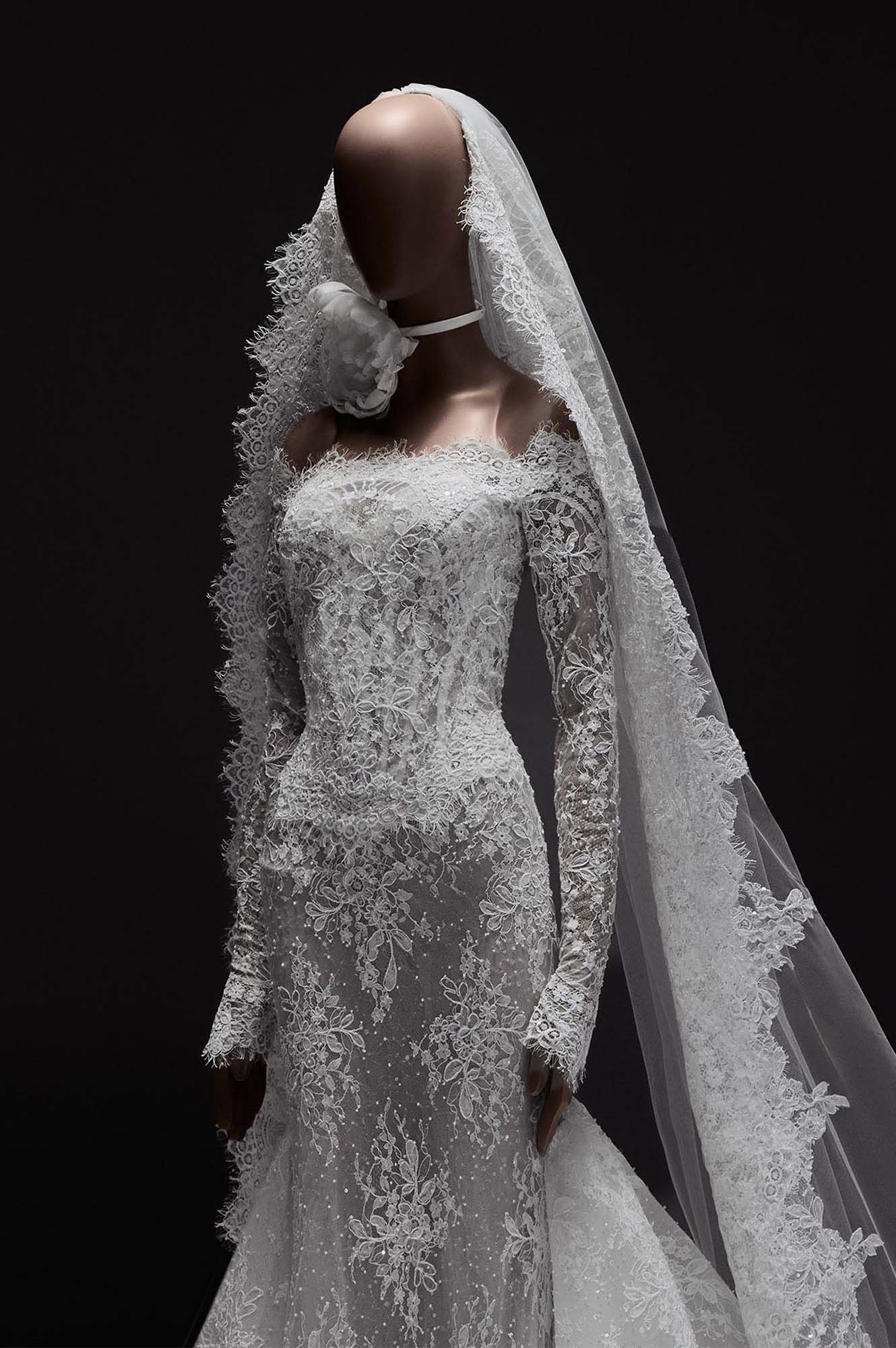zuhair_murad_wedding_gown_spring_2007_8 from the zuhair murad spring 2007 wedding dress collection