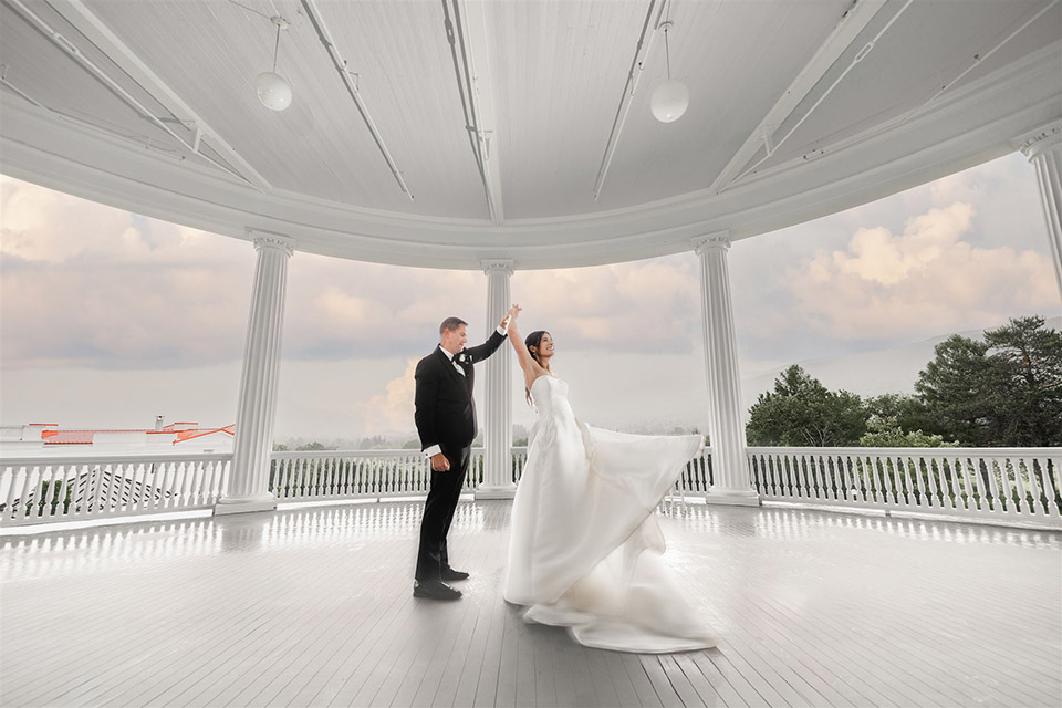 Omni Mount Washington Resort & Spa Kayleigh and Billy Wedding