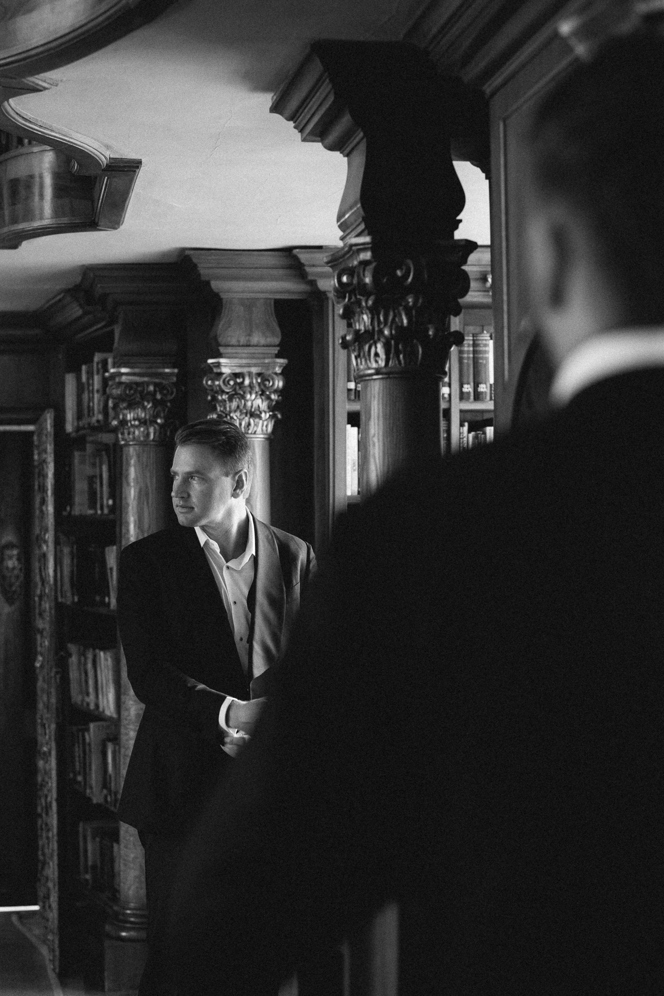 schloss-leopoldskron-wedding-salzburg-35 groom portrait at Schloss Leopoldskron