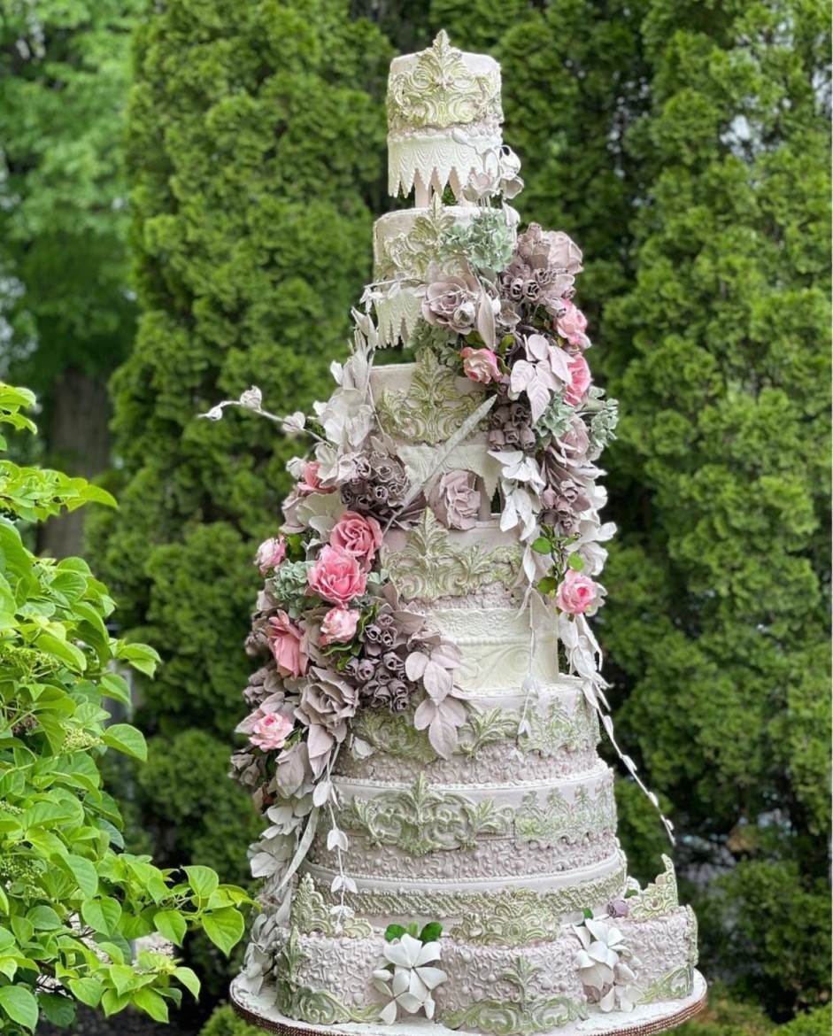Oheka_Castle Intricate_Pastel_Wedding_ Cake Oheka_Castle Intricate_Pastel_Wedding_ Cake
