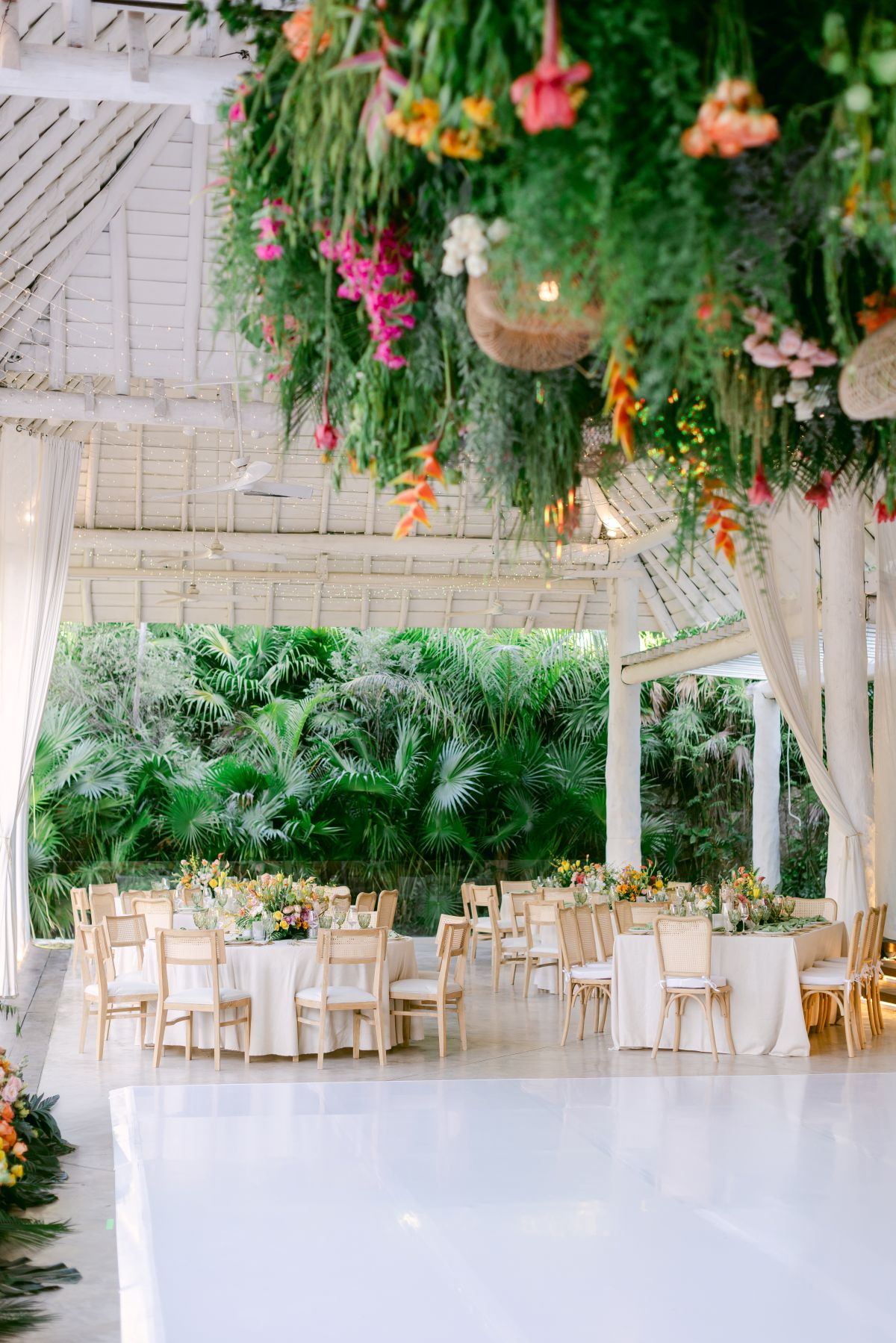 Banyan Tree Mayakoba Amanda&Ryan wedding Reception Decor Banyan Tree Mayakoba Amanda&Ryan wedding Reception Decor